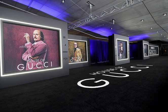 Klan Gucci - Z akcií - Los Angeles premiere of MGM's 'House of Gucci' at Academy Museum of Motion Pictures on November 18, 2021 in Los Angeles, California