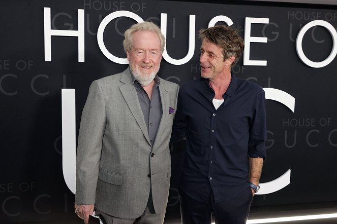 Klan Gucci - Z akcií - Los Angeles premiere of MGM's 'House of Gucci' at Academy Museum of Motion Pictures on November 18, 2021 in Los Angeles, California - Ridley Scott, Harry Gregson-Williams
