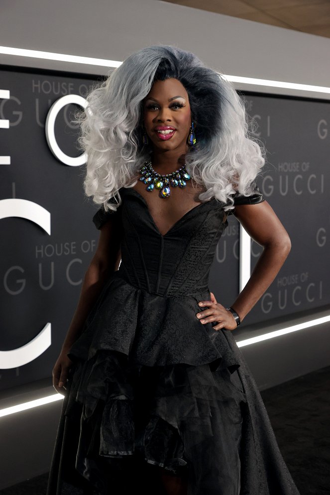Dom Gucci - Z imprez - Los Angeles premiere of MGM's 'House of Gucci' at Academy Museum of Motion Pictures on November 18, 2021 in Los Angeles, California - Honey Davenport