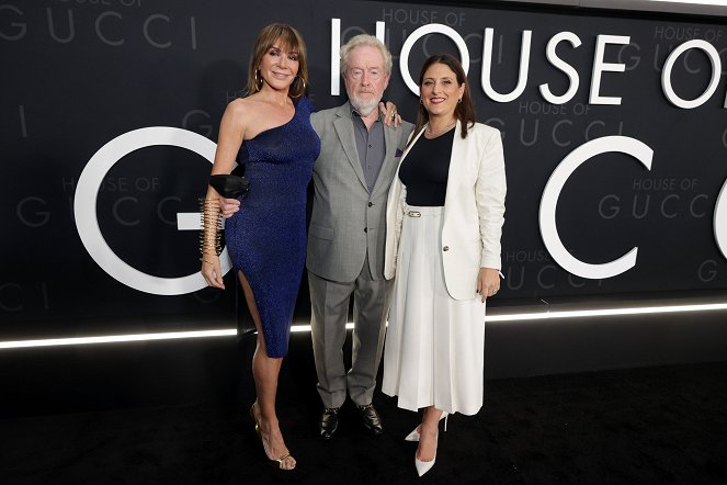 Klan Gucci - Z akcií - Los Angeles premiere of MGM's 'House of Gucci' at Academy Museum of Motion Pictures on November 18, 2021 in Los Angeles, California - Giannina Facio-Scott, Ridley Scott, Pamela Abdy