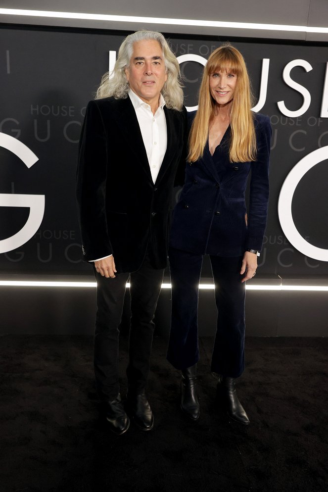 Dom Gucci - Z imprez - Los Angeles premiere of MGM's 'House of Gucci' at Academy Museum of Motion Pictures on November 18, 2021 in Los Angeles, California - Mitch Glazer, Kelly Lynch
