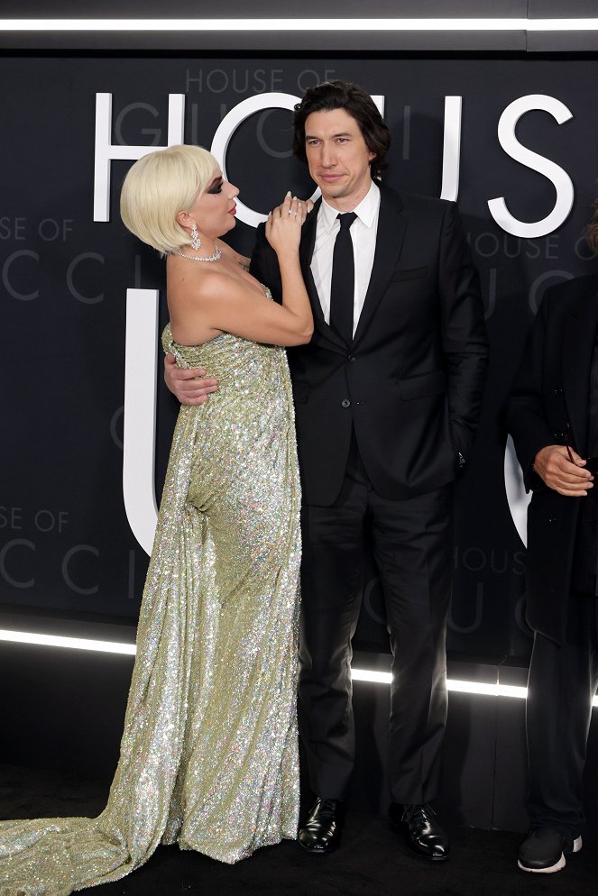 Klan Gucci - Z akcií - Los Angeles premiere of MGM's 'House of Gucci' at Academy Museum of Motion Pictures on November 18, 2021 in Los Angeles, California - Lady Gaga, Adam Driver