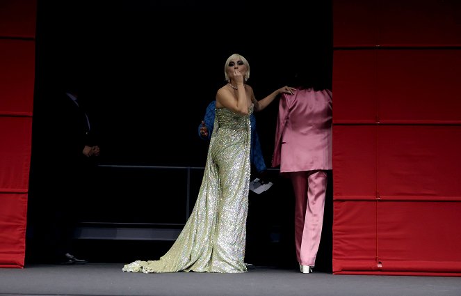 Klan Gucci - Z akcií - Los Angeles premiere of MGM's 'House of Gucci' at Academy Museum of Motion Pictures on November 18, 2021 in Los Angeles, California - Lady Gaga