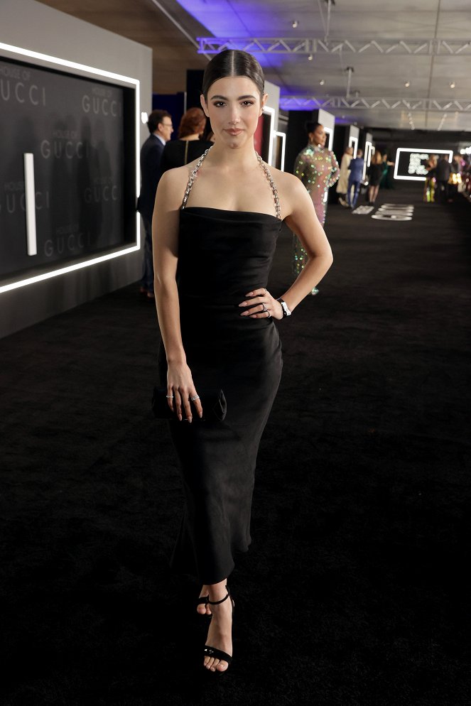 Klan Gucci - Z akcií - Los Angeles premiere of MGM's 'House of Gucci' at Academy Museum of Motion Pictures on November 18, 2021 in Los Angeles, California - Charli D'Amelio