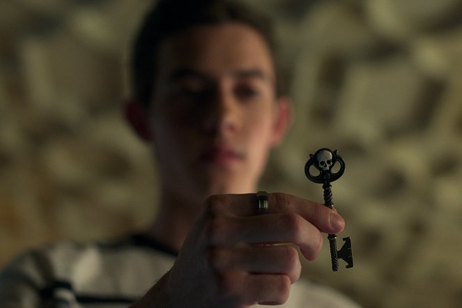 Locke & Key - The Head and the Heart - Van film - Griffin Gluck