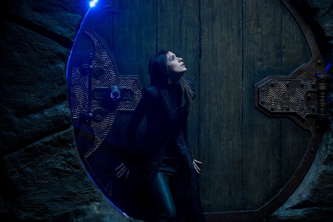 Locke & Key - Season 2 - Alpha & Omega - Photos - Laysla De Oliveira