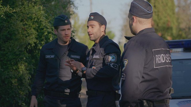 Keresztanyu - A mentőakció - Film - Béla Dóra, Gábor Kékesi