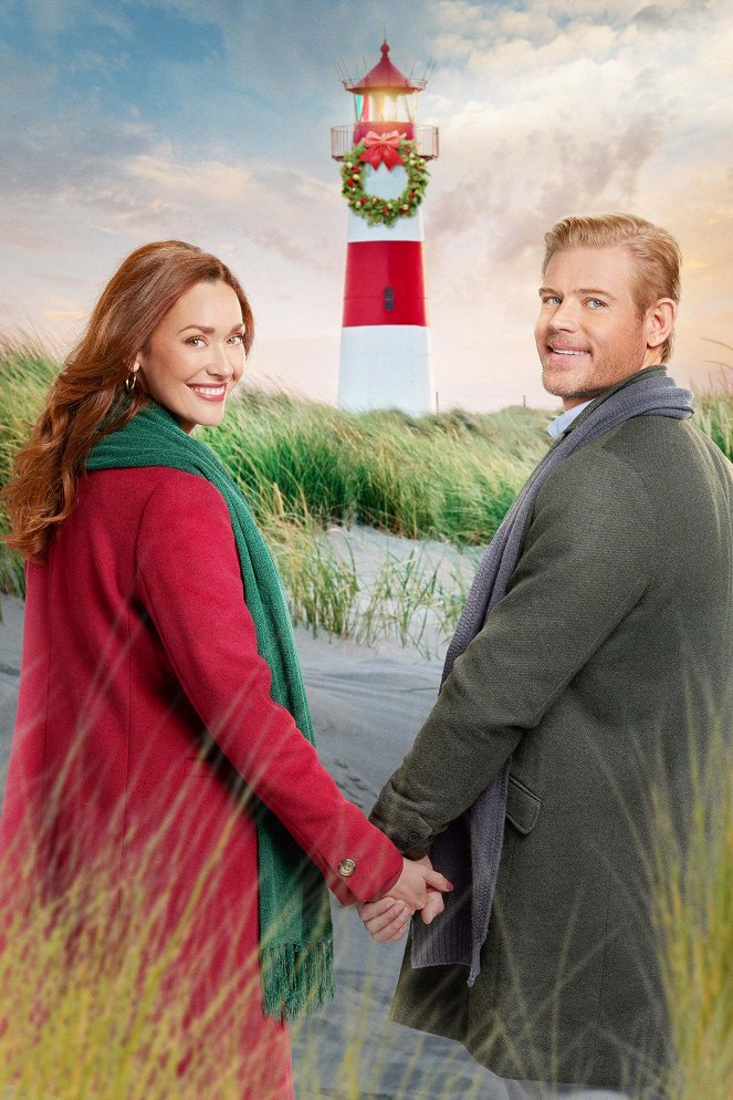 Liebe auf dem Weihnachtspapier - Werbefoto - Sarah Power, Trevor Donovan