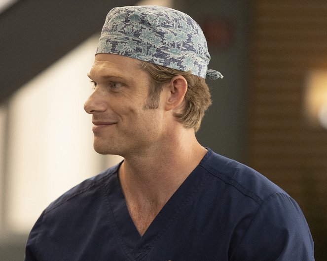 Grey's Anatomy - Season 18 - Today Was a Fairytale - Van film - Chris Carmack
