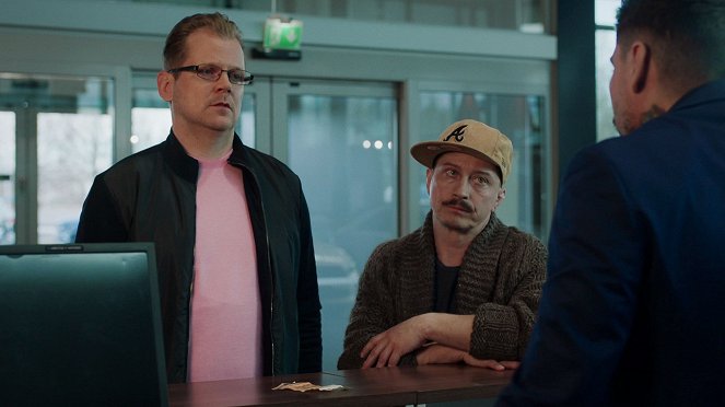 Luottomies - Season 3 - Lukkopultti - Z filmu - Antti Luusuaniemi, Kari Ketonen
