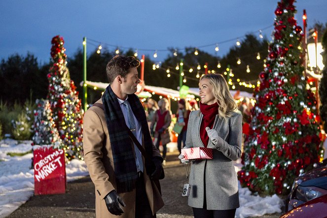 With Love, Christmas - Do filme - Aaron O'Connell, Emilie Ullerup