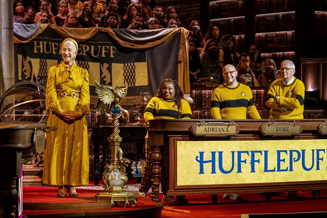 Harry Potter: Hogwarts Tournament of Houses - Do filme - Helen Mirren