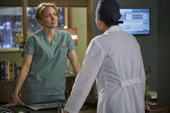 Saving Hope - Dr. Dustiny - Photos