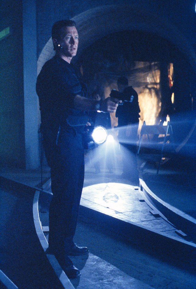 The X-Files - Salaiset kansiot - Season 8 - Medusa - Kuvat kuvauksista - Robert Patrick