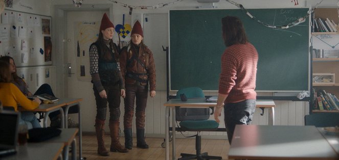 Tinka og Kongespillet - Sværdet og pennen - De la película