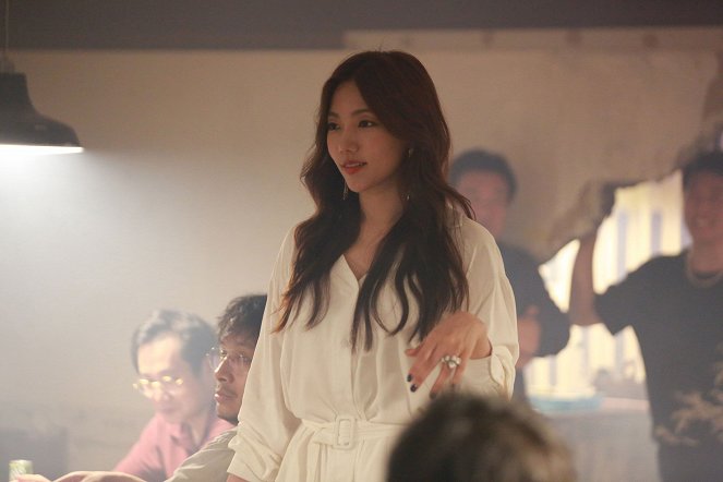 Female Tazza - Photos