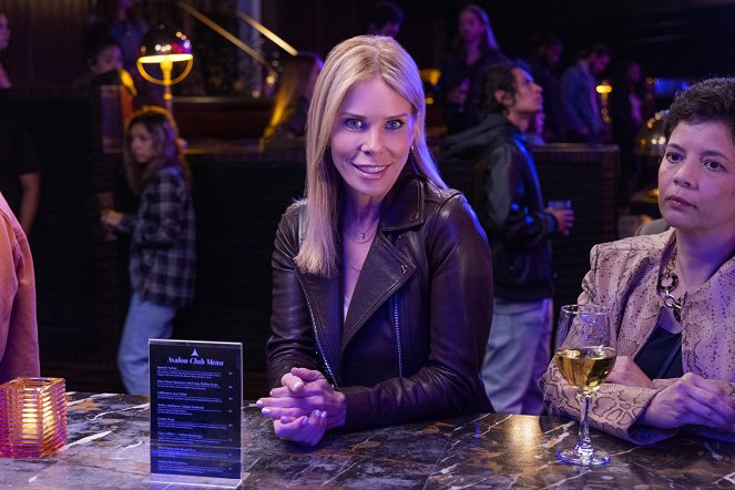 Curb Your Enthusiasm - Angel Muffin - Photos - Cheryl Hines