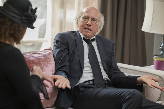 Curb Your Enthusiasm - Season 11 - The Five-Foot Fence - Photos - Larry David