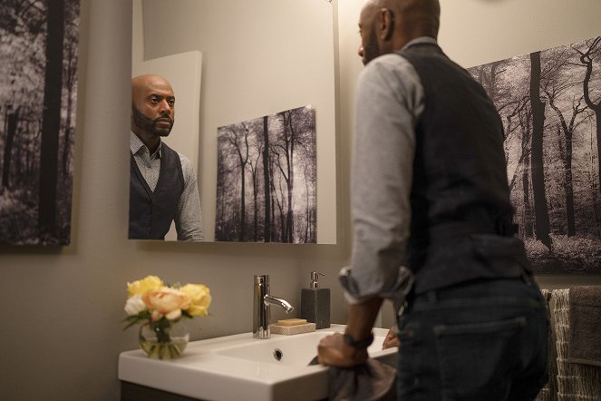 A Million Little Things - Season 4 - The Things We Keep Inside - Filmfotos - Romany Malco