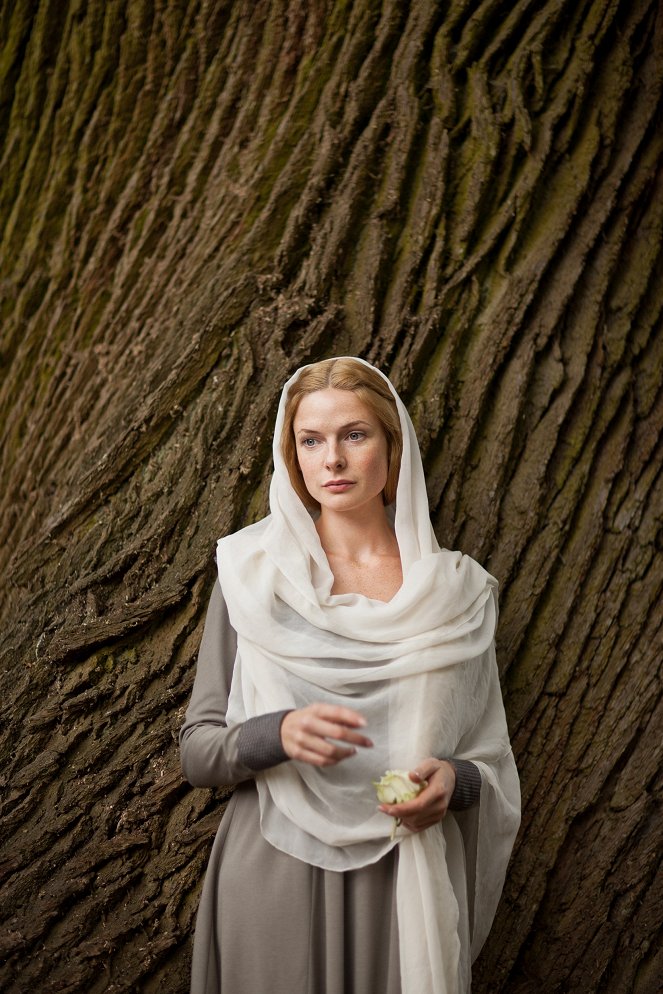 A fehér királyné - A királyba szerelmesen - Promóció fotók - Rebecca Ferguson
