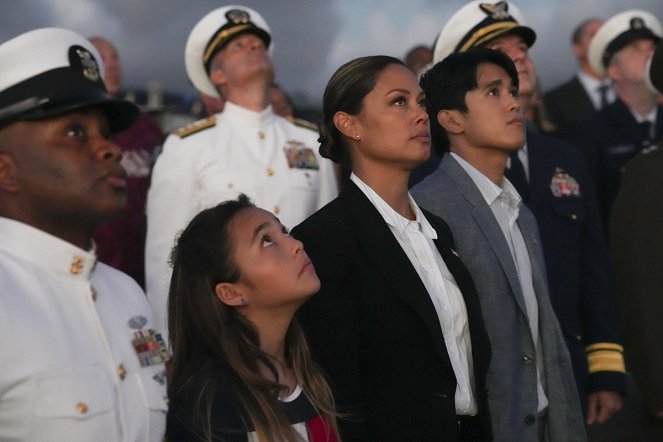 Navy CIS: Hawai'i - Der Weg zur Wahrheit - Filmfotos - Vanessa Lachey, Kian Talan