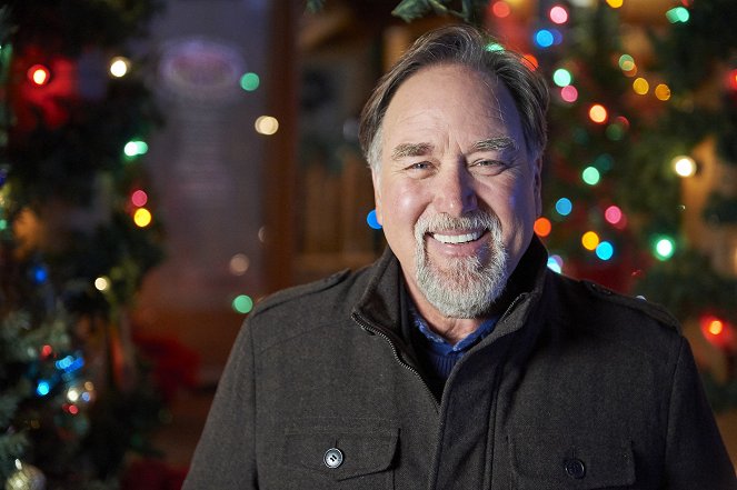 Check Inn to Christmas - Promoción - Richard Karn