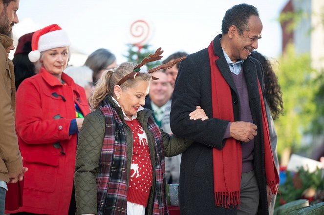 A Welcome Home Christmas - Photos