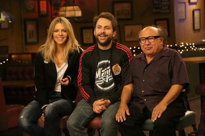 It's Always Sunny in Philadelphia - The Gang Makes Paddy's Great Again - Van film - Kaitlin Olson, Charlie Day, Danny DeVito