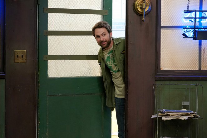 It's Always Sunny in Philadelphia - The Gang Does a Clip Show - Photos - Charlie Day