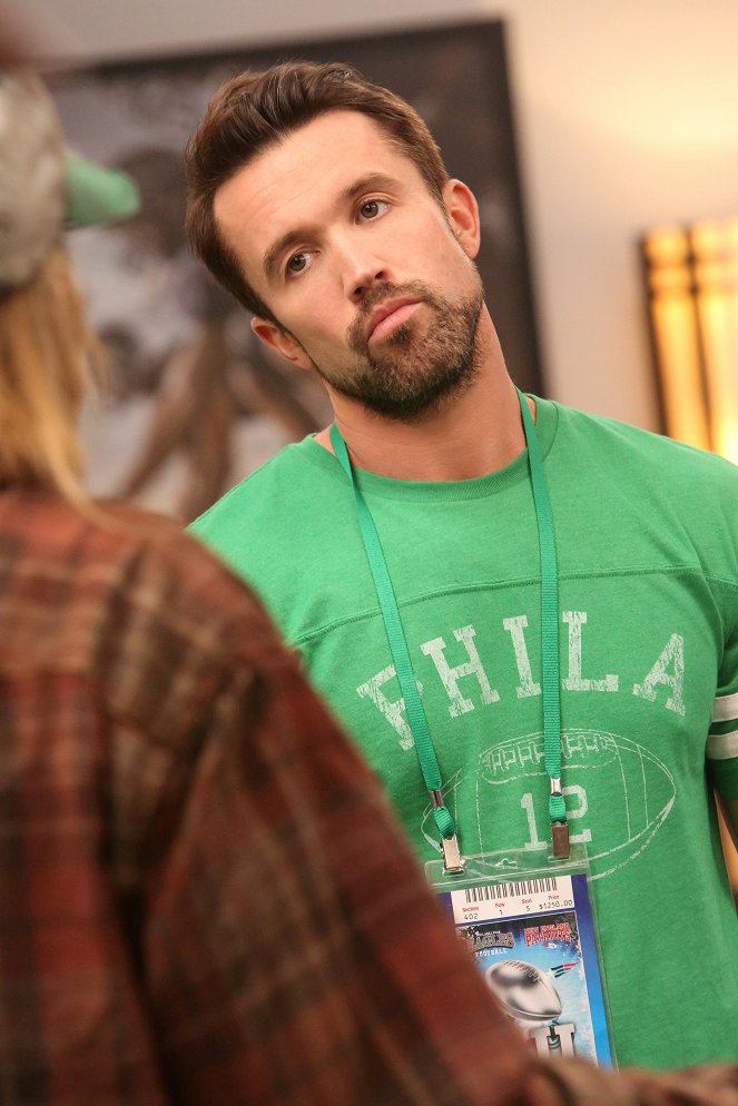 It's Always Sunny in Philadelphia - The Gang Wins the Big Game - Photos - Rob McElhenney