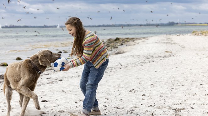 Veterinář vyšetřuje - Der Ring - Z filmu - Maggie Valentina Salomon