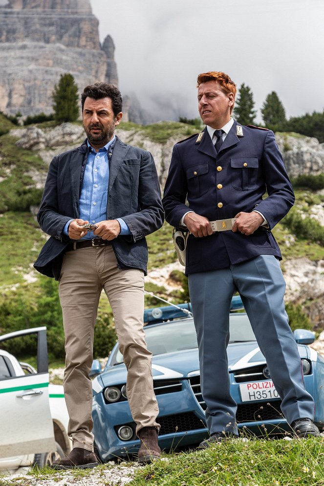 Alpesi őrjárat - Season 5 - Filmfotók - Enrico Ianniello, Gianmarco Pozzoli