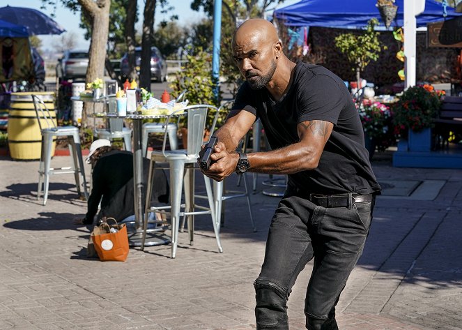 S.W.A.T. - Safe House - Photos - Shemar Moore