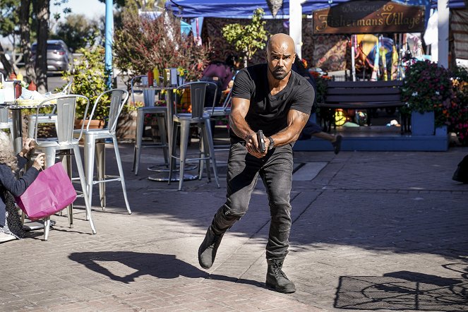 S.W.A.T. - Safe House - Photos - Shemar Moore