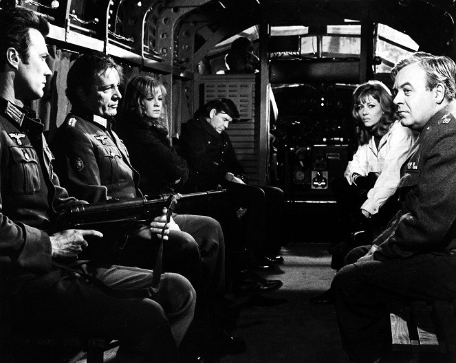 Kémek a sasfészekben - Filmfotók - Clint Eastwood, Richard Burton, Mary Ure, Ingrid Pitt