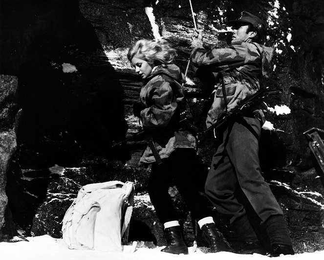 Where Eagles Dare - Photos - Mary Ure, Clint Eastwood