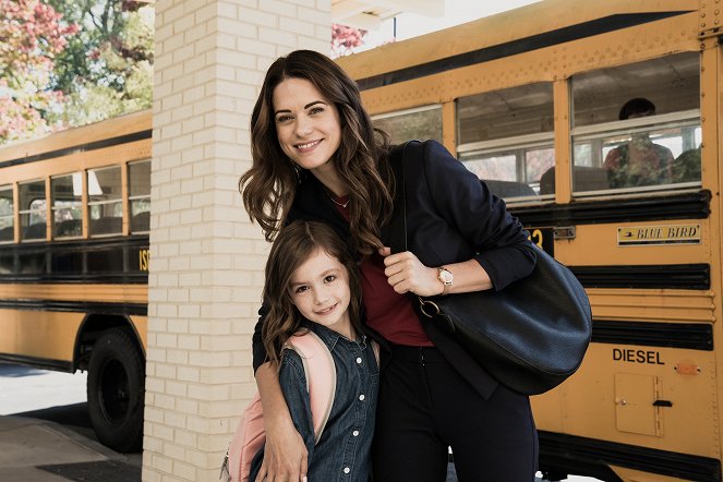 You Can't Take My Daughter - Promoción - Lyndsy Fonseca