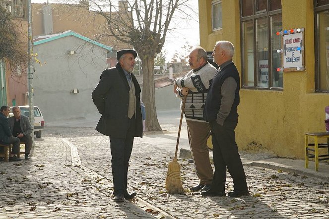Gönül Dağı - Aşk Aynası - Kuvat elokuvasta