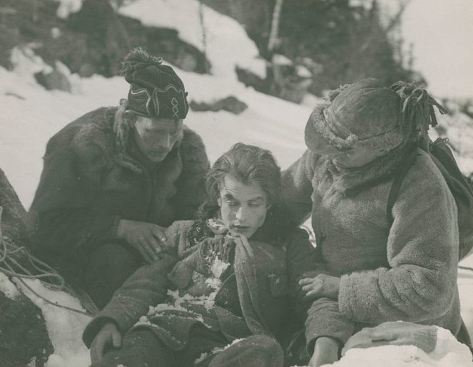 Gunnar Hedes saga - Photos - Einar Hanson