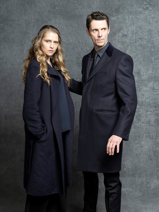 A Discovery of Witches - Season 3 - Promoción - Teresa Palmer, Matthew Goode