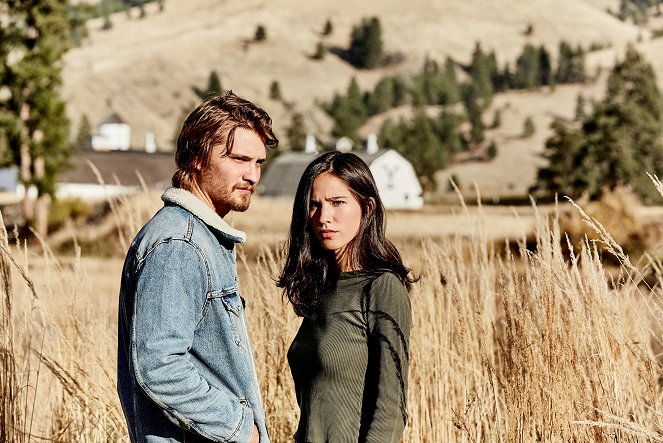 Yellowstone - The Unravelling: Part 1 - Van film - Luke Grimes, Kelsey Asbille