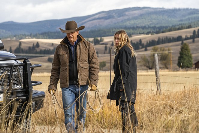 Yellowstone - I Want to Be Him - Photos - Kevin Costner, Piper Perabo