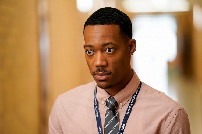 Misja: Podstawówka - Żarówka - Z filmu - Tyler James Williams