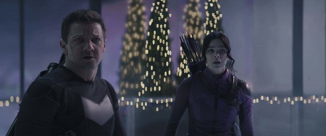 Hawkeye - So This Is Christmas? - Photos - Jeremy Renner, Hailee Steinfeld