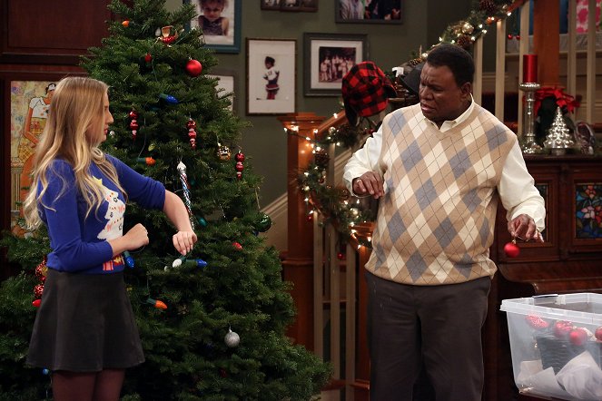 K.C. Undercover - 'Twas the Fight Before Christmas - Do filme - George Wallace