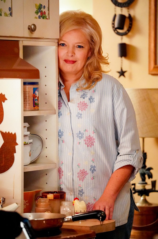 Young Sheldon - Stuffed Animals and a Sweet Southern Syzygy - Photos - Melissa Peterman
