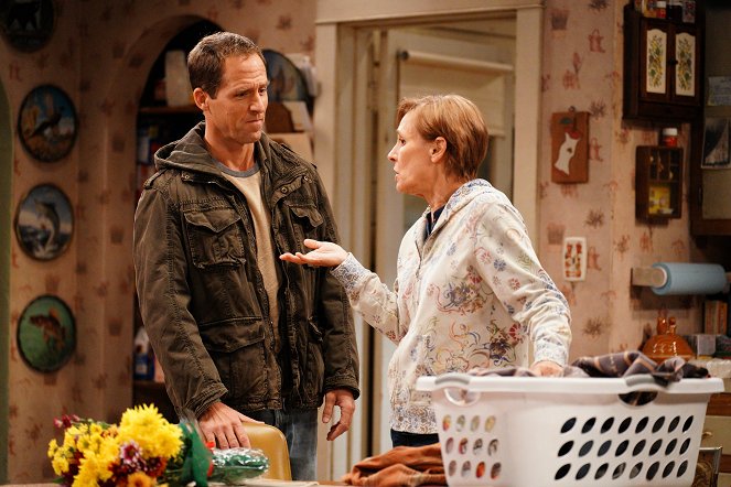 The Conners - Season 4 - Three Exes, Role Playing and a Waterbed - Kuvat elokuvasta - Nat Faxon, Laurie Metcalf