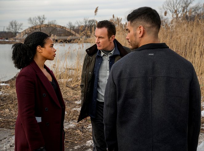 FBI: Most Wanted - Season 2 - One-Zero - Photos - Roxy Sternberg, Julian McMahon, Miguel Gomez