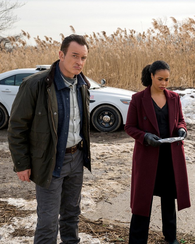 FBI: Most Wanted - One-Zero - Film - Julian McMahon, Roxy Sternberg