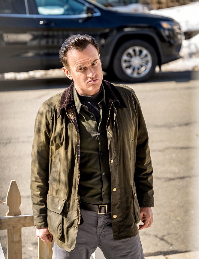 FBI: Most Wanted - One-Zero - Van film - Julian McMahon